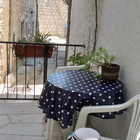 Old Town With Terrace Апартаменты Макарска